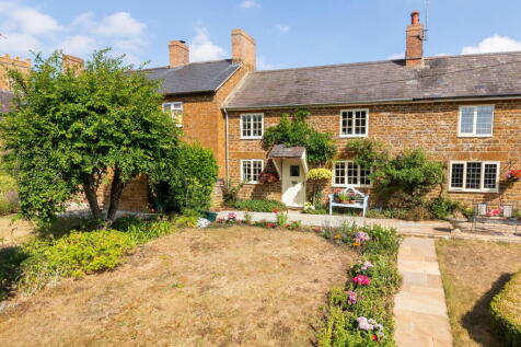 Wisteria Cottage, The Bank, Main... 2 bed cottage for sale