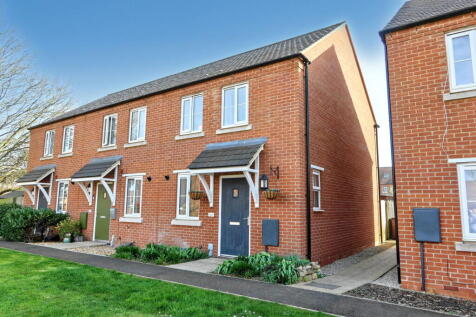2 bedroom end of terrace house for sale