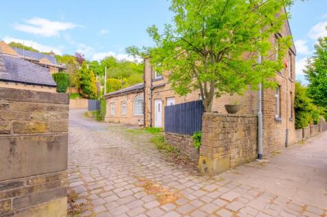 Burnley Road, Halifax 4 bed detached house for sale