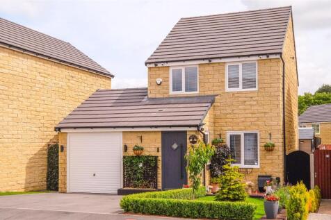 Meadow Brook, Halifax 3 bed detached house for sale