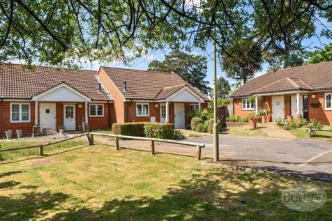 Gammon Close, Petersfield, Hampshire... 2 bed bungalow for sale