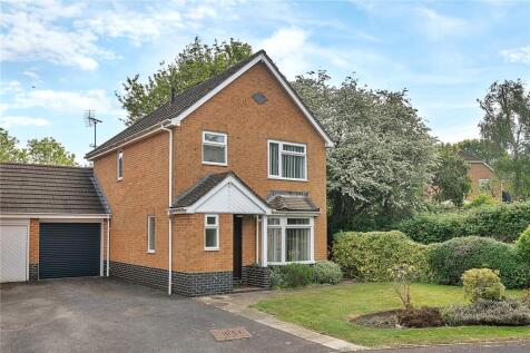 Orwell Road, Petersfield, Hampshire... 3 bed detached house for sale