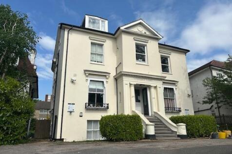 Studio flat for sale