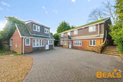 Kiln Road, Hampshire PO16 5 bed detached house for sale