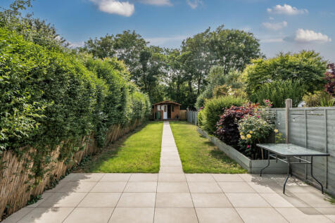 Paxton Road, Hampshire PO14 2 bed end of terrace house for sale