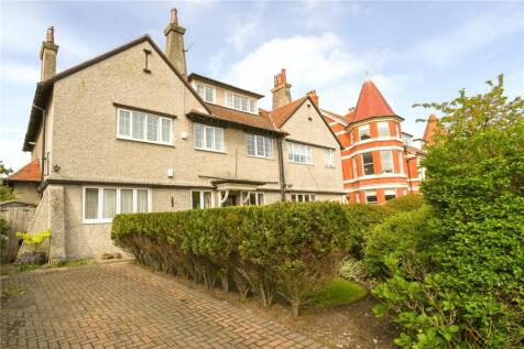 3 bedroom flat for sale