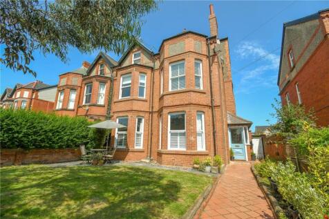 4 bedroom flat for sale