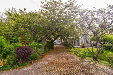 4 bedroom bungalow for sale