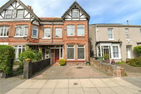 5 bedroom terraced house for sale