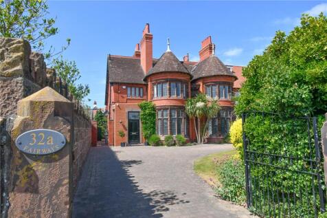 6 bedroom semi-detached house for sale