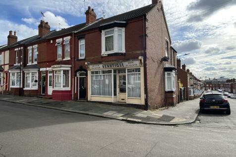 Terraced house for sale