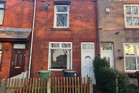 Terraced house for sale