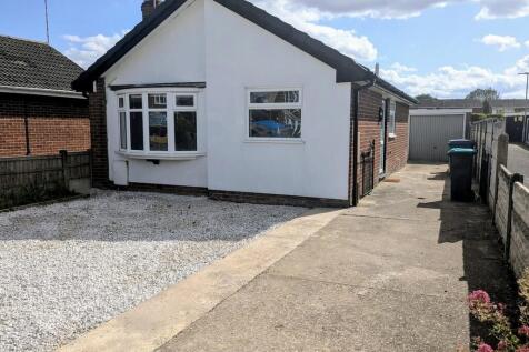 Hamilton Drive, Warsop, Nottinghamshire 3 bed detached bungalow for sale