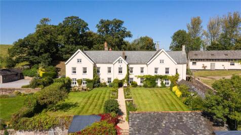 East Village, Crediton, Devon, EX17 6 bed detached house for sale