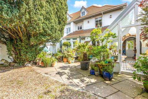 4 bedroom semi-detached house for sale