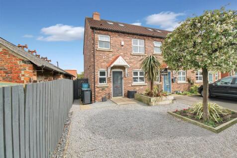 3 bedroom end of terrace house for sale