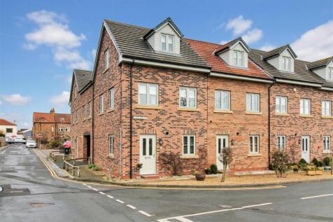 2 bedroom end of terrace house for sale