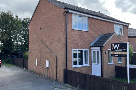 2 bedroom semi-detached house for sale