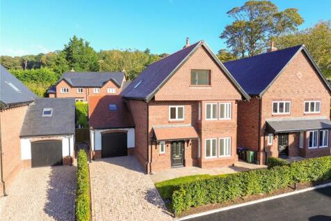 5 bedroom detached house for sale