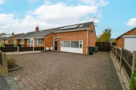 2 bedroom semi-detached house for sale