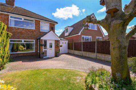 3 bedroom semi-detached house for sale