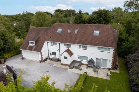 5 bedroom detached house for sale