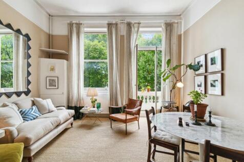 Earls Court Square, London, SW5 2 bed apartment for sale