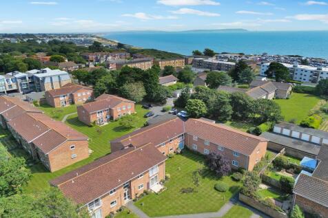 Waterford Place, Highcliffe, Dorset.... 2 bed flat for sale