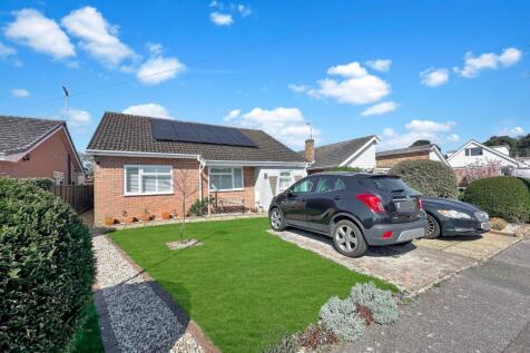 Westbury Close, Highcliffe, Dorset.... 2 bed detached bungalow for sale