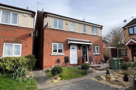 2 bedroom semi-detached house for sale