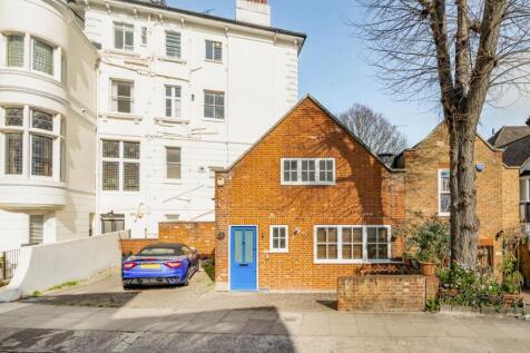 Primrose Gardens, London NW3 2 bed house for sale