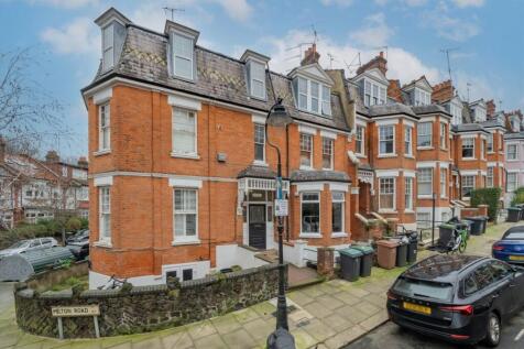 Milton Road, London N6 2 bed flat for sale