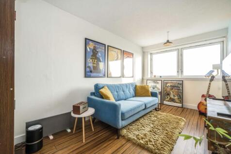 Hornsey Road, London N7 2 bed flat for sale