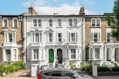 4 bedroom maisonette for sale