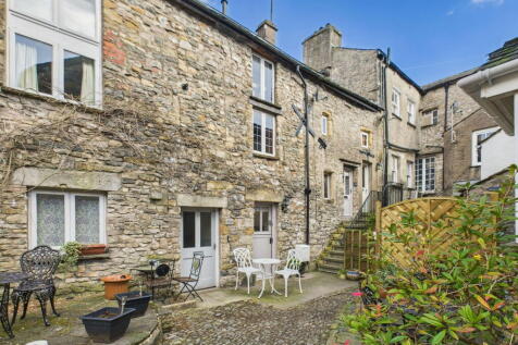 2 bedroom cottage for sale