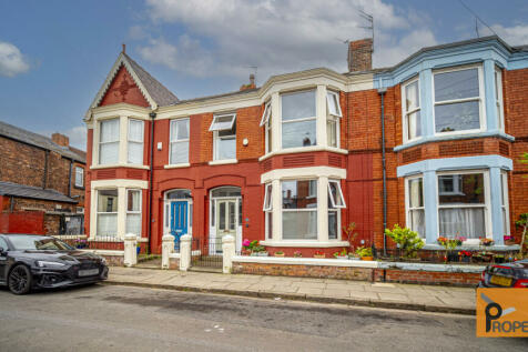 4 bedroom terraced house for sale