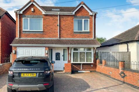 5 bedroom detached house for sale