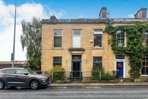 Bolton Road, Darwen, BB3 6 bed end of terrace house for sale