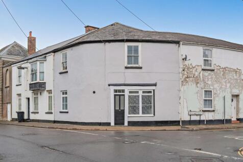 South Street, South Molton, EX36 2 bed terraced house for sale