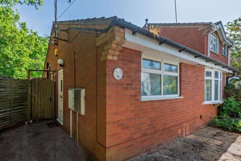 Frensham Drive, Nuneaton, CV10 2 bed semi