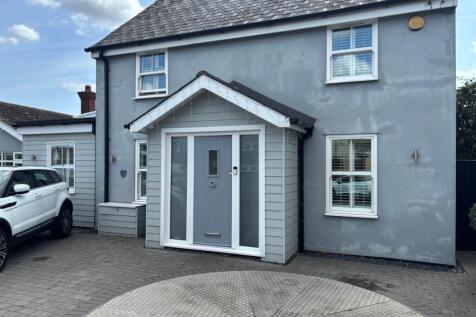 2 bedroom detached house for sale