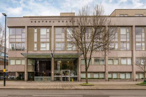 Lampton Road, Hounslow, TW3 Studio for sale