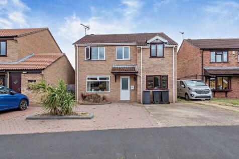 5 bedroom detached house for sale