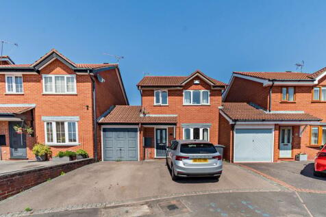 Crediton Close, Nuneaton, CV11 3 bed detached house for sale