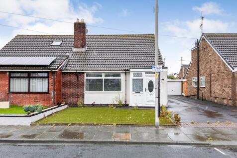 3 bedroom semi-detached bungalow for sale