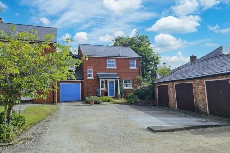 Egmont Mews, Midhurst GU29 3 bed link detached house for sale