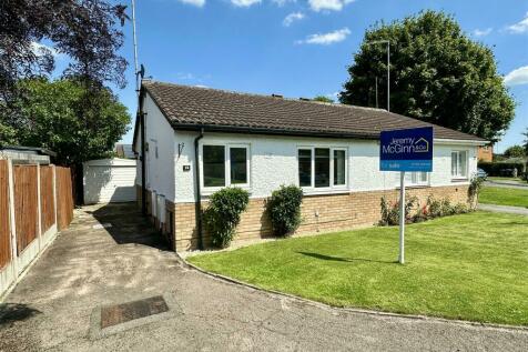 2 bedroom semi-detached bungalow for sale