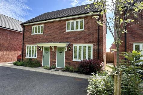 2 bedroom semi-detached house for sale