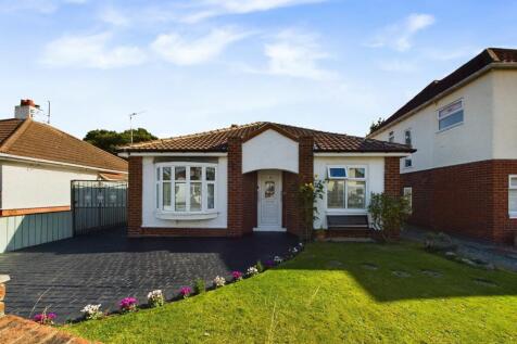 3 bedroom detached bungalow for sale