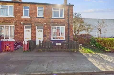 3 bedroom end of terrace house for sale